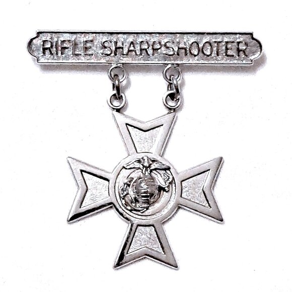 Vintage USMC Rifle Sharpshooter Qualification Badge – N.S. Meyer, Inc. New York - Picture 1 of 7